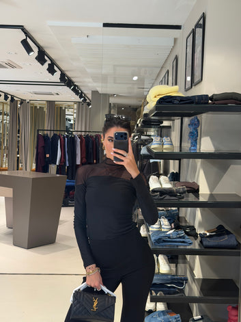 Maglia nera con inserto trasparente – Silence