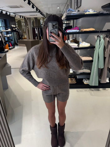 Short Solotre