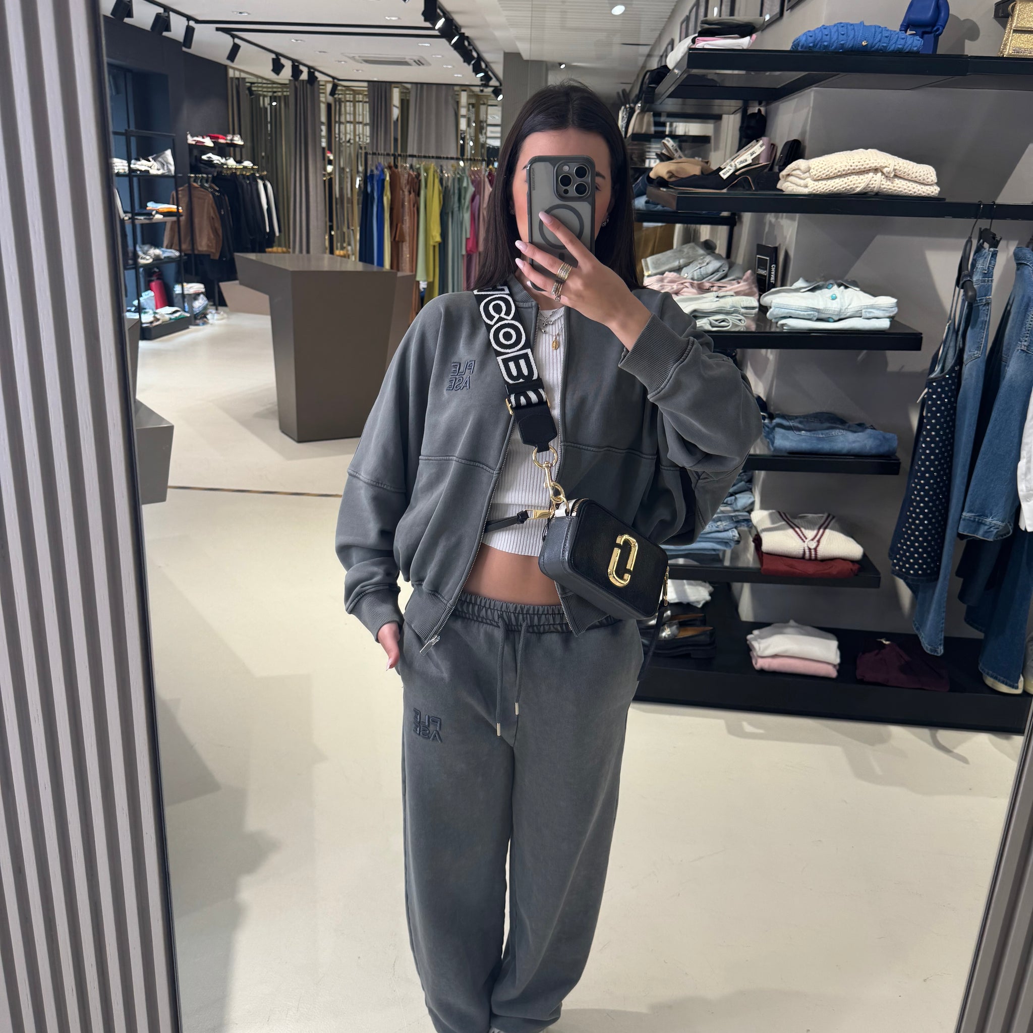 Pantalone Please