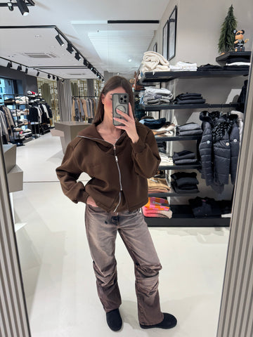 Jeans Do Not Conform