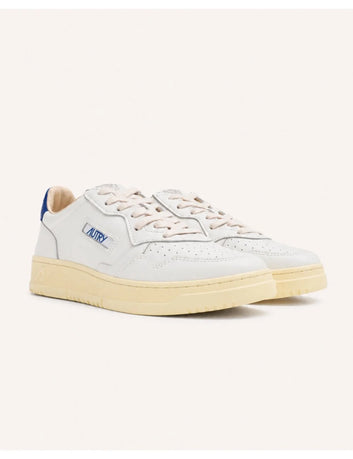 SNEAKERS MEDALIST LOW IN PELLE BIANCA E BLU – Autry