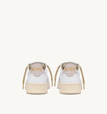 SNEAKERS MEDALIST LOW IN PELLE BIANCA E DETTAGLI LUREX ORO – Autry