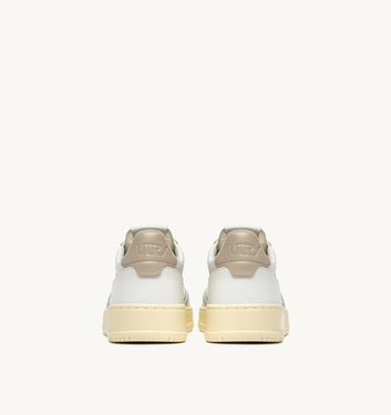 SNEAKERS MEDALIST LOW IN PELLE BIANCA E FEATHER GRAY – Autry