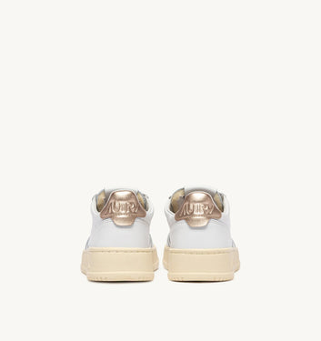 SNEAKERS MEDALIST LOW IN PELLE BIANCA E METALLIZZATA ORO – Autry